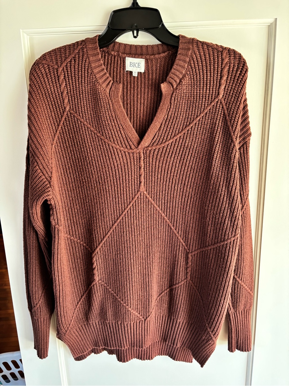 BKE Women’s Chocolate Brown Ribbed Oversized V-Neck Sweater